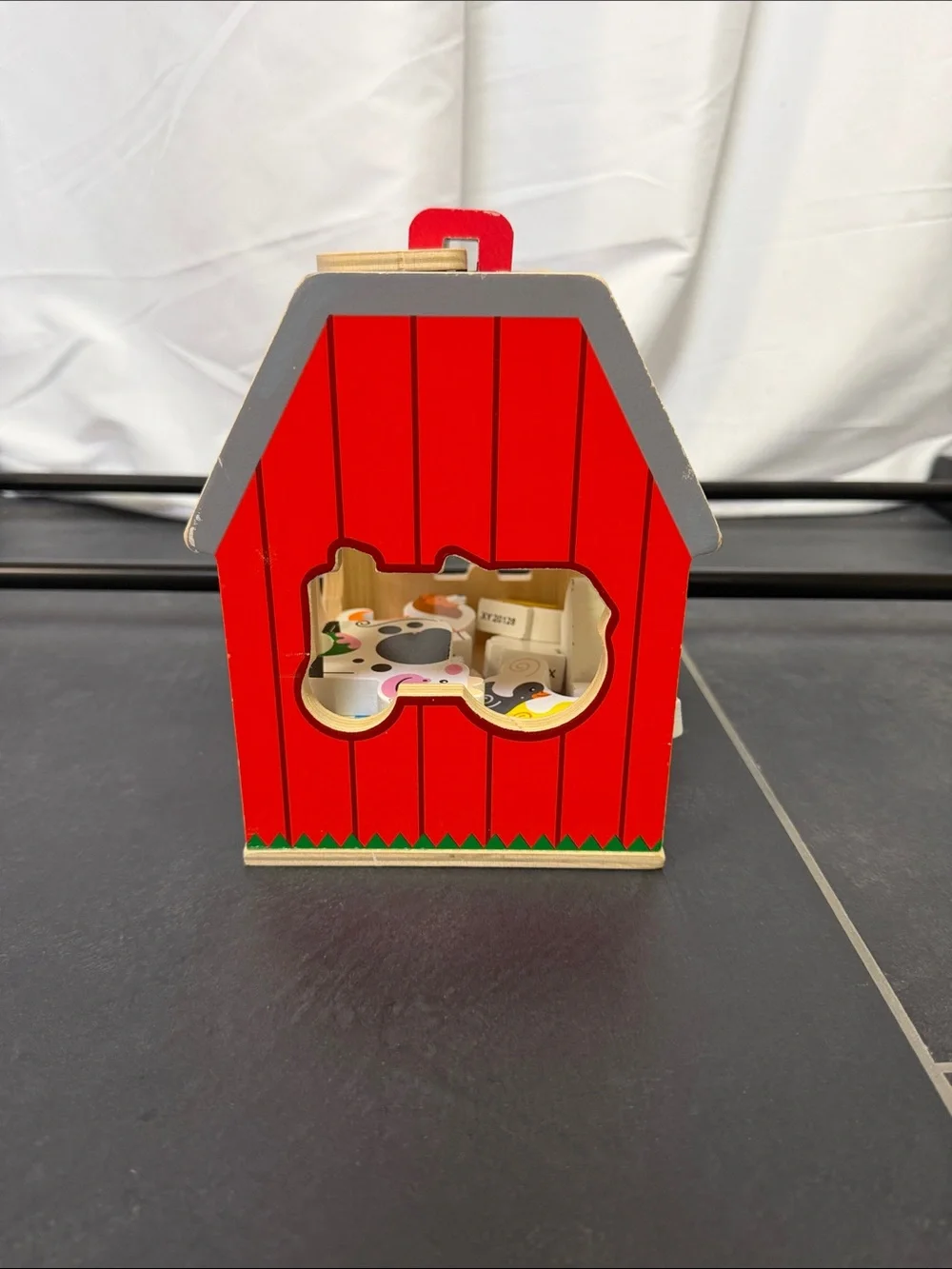 Melissa & Doug Take-Along Wooden Sorting Barn Learning Toy with Flip-Up Roof